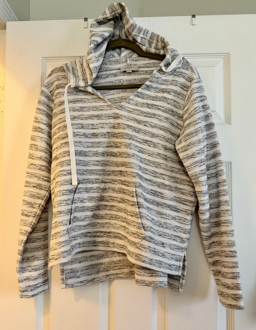 LOFT Outlet Lounge White & Gray Striped Knit Hooded Pullover Sweater - XS